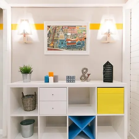 Unique At The Danube With Aircon *